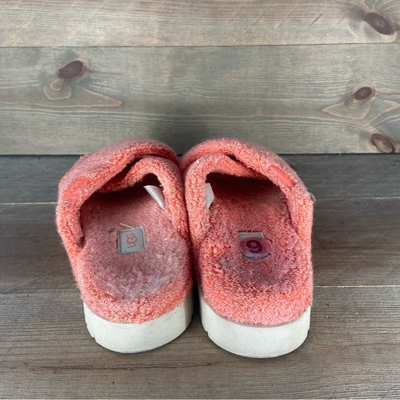 Ugg fuzz sugar terry cross Womens size 6 shoes pink slip on comfort slippers - Picture 4 of 8